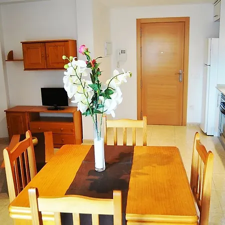 Ar Eton Apts. מלון