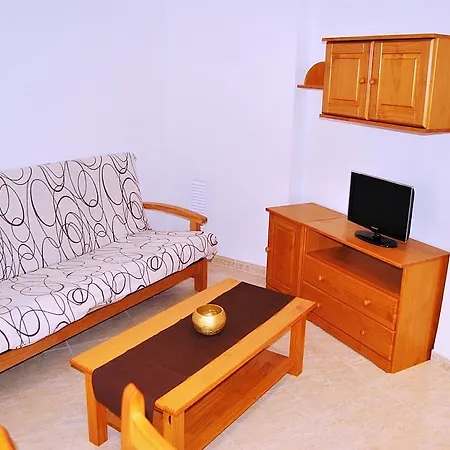 מלון Ar Eton Apts. 5*