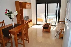 Ar Eton Apts. יורט דה מאר